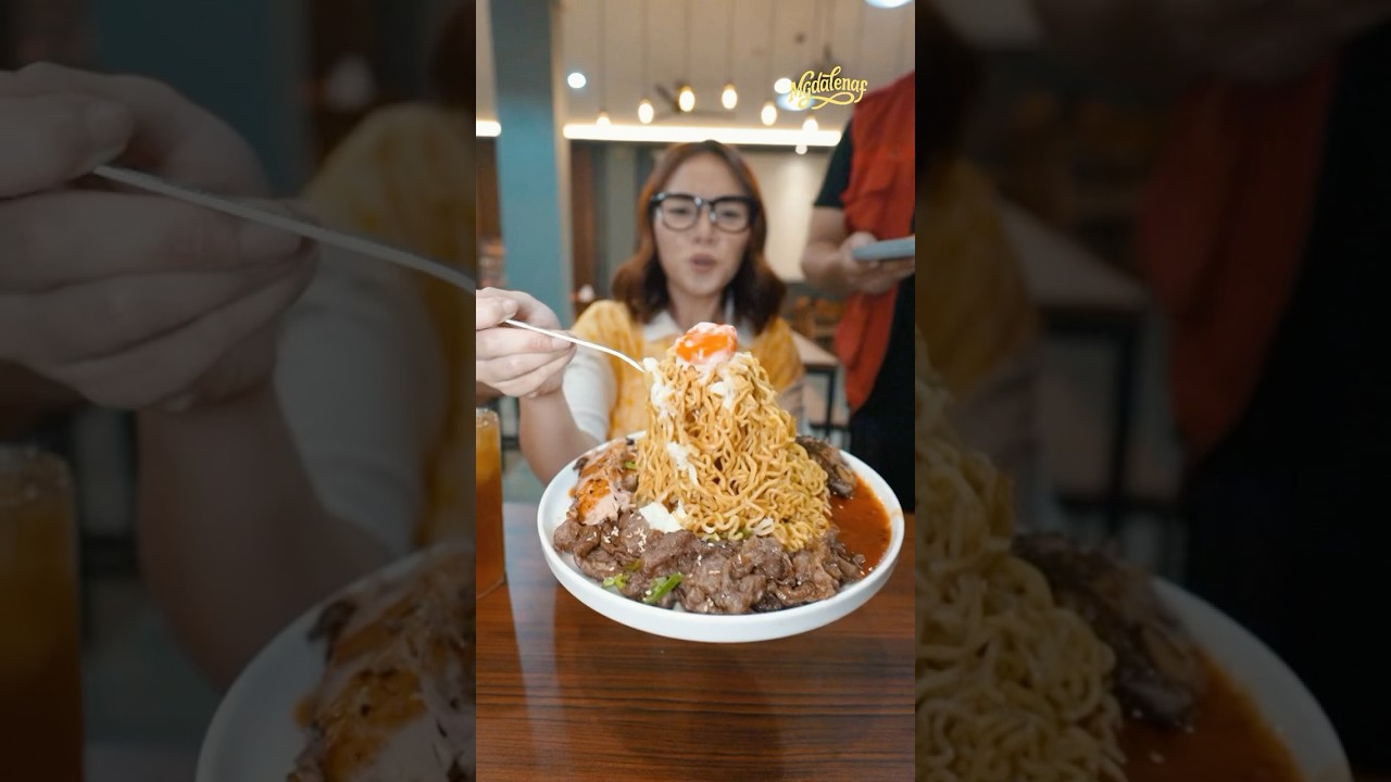 FOOD VLOGGER JUALAN INDOMIE 110 RIBU!?