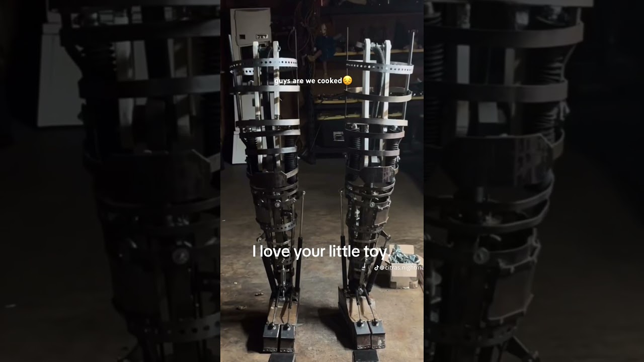 its name is nosey 10ft tall 32mph waterproof bulletproof fireproof can swim and can window stalk🙁🫢