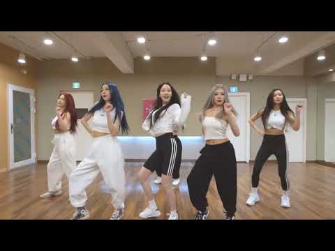 Momoland - 'Yummy Yummy Love'