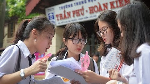 Học sinh lớp 12 chạy đua nước rút cho các kỳ thi vào Đại học