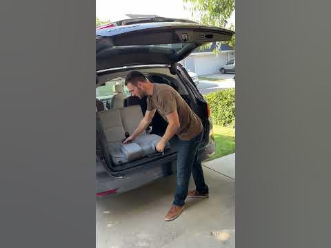 You can turn the Honda Odyssey's 3rd Row into a Tailgate #shorts - YouTube