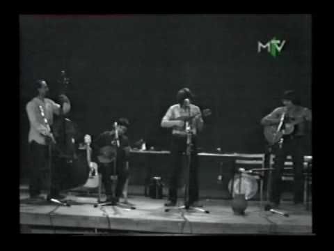 YouTube에서 Kaláka- Weöres Sándor: Ciróka játék 보기