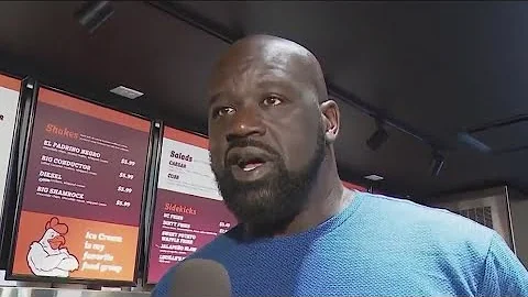 Shaq visits Big Chicken restaurant ahead of his Lollapalooza DJ set