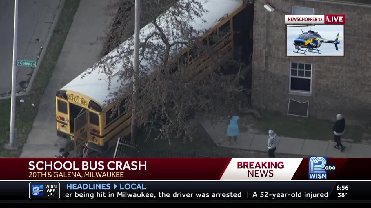 School bus nearly hits building after crash in Milwaukee - YouTube