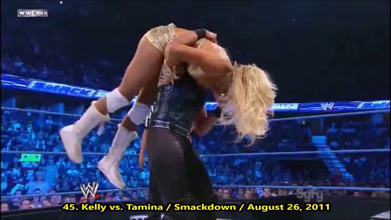 Women wrestling stinkface