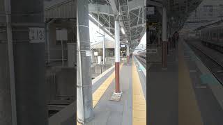 岡谷駅｜0番線のプラットホームとJR東海313系電車。中央本線。2024/4（長野県旅行）JR EAST Chuo Main Line Okaya Station Nagano JAPAN TRAIN