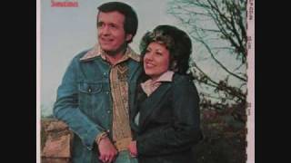 Bill Anderson & Mary Lou Turner  " Sometimes " chords