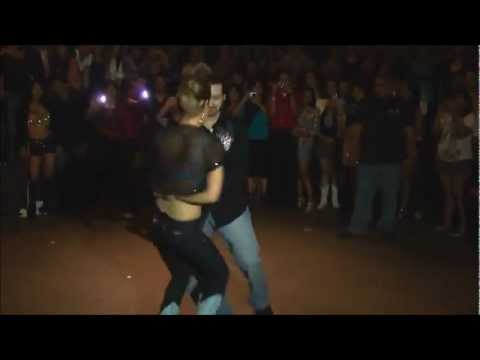 Baile sonidero cumbia el mas visto de youtube " metete a la pista " 2013