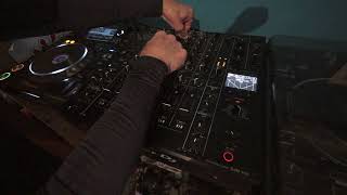 PIONEER DJ DJM-V10 A LOOK AT SOME OF THE EFFECTS