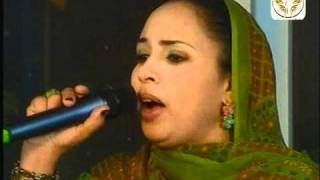 منى بنت دندني فنانة موريتانية