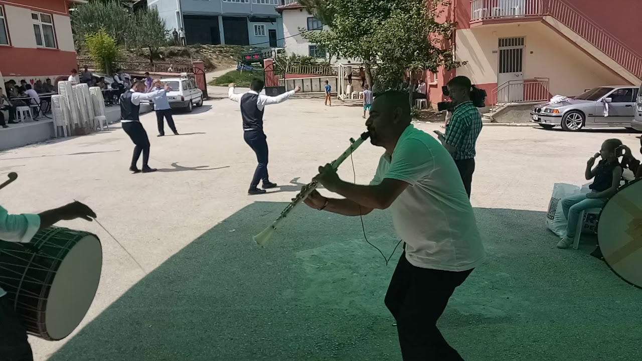 Piyanist ilhan ve gurubu İnegöl iletişim 05300956278