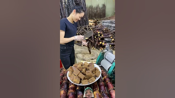 Cách Chặt mía từng khúc bỏ vô máy xay  ra làm nấu ra cục đường