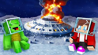 Mikey and JJ Survive The UFO CRASH in Minecraft (Maizen)