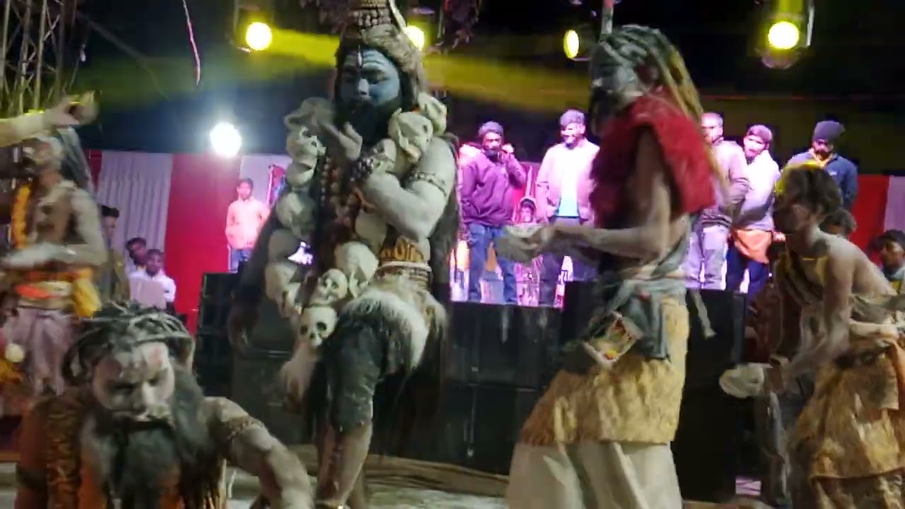 भगवान शिवजी कर आरती 🚩🚩जय बोले नाथ ओम नमः शिवाय #viral #minivlog #shortvideos #vlog 🚩🚩##funny #viral 