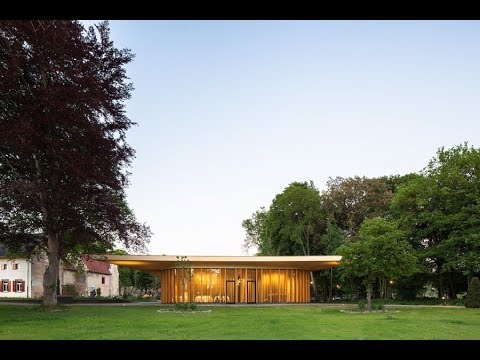 Video: Contemporary Pavilion Adjoins Historic Farm di Belanda