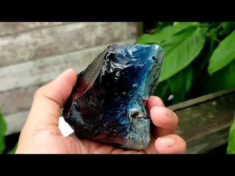 Safir atau sapphire adalah batu mulia yang sangat terkenal, pengen lebih memahami apa itu batu mulia. 