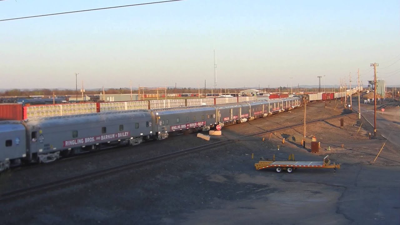 RBBX circus train, CSX Selkirk Rail Yard, Selkirk, NY YouTube