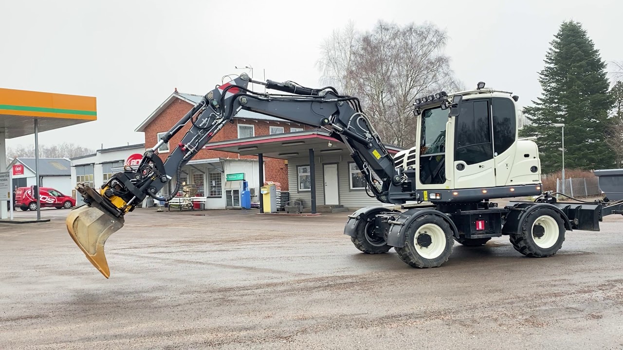 Köp Hjulgrävare Terex TW85 Tiltrotator / Vagn / 8 redskap