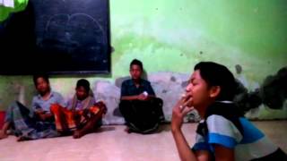 Nyantai Aja Sambil Rokoan Atraksi Santri At-Tauhiid Jember