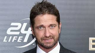 Hollywood Superstar Gerard Butler Poses With Staff In Coffee Shop In Bearsden