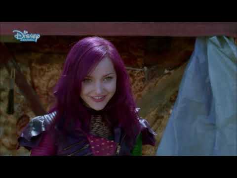 Descendants |  Rotten To The Core - Music Video - Disney Channel Italia