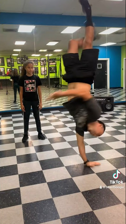 Double 90s Tutorial 📚📚 #breakdance #bboy #bgirl #powermoves #90s #dance #tutorial #dancetutorial