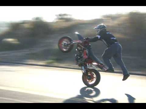 Supermoto stunt man 3