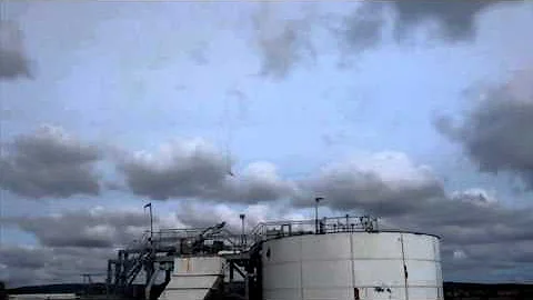 Vulcan Bomber flying over BAE Systems in Brough 10.10.2015