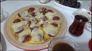 Pratik Kahvaltılık Tavada Patatesli Pizza Tarifi - 2 Dakika da PİZZA