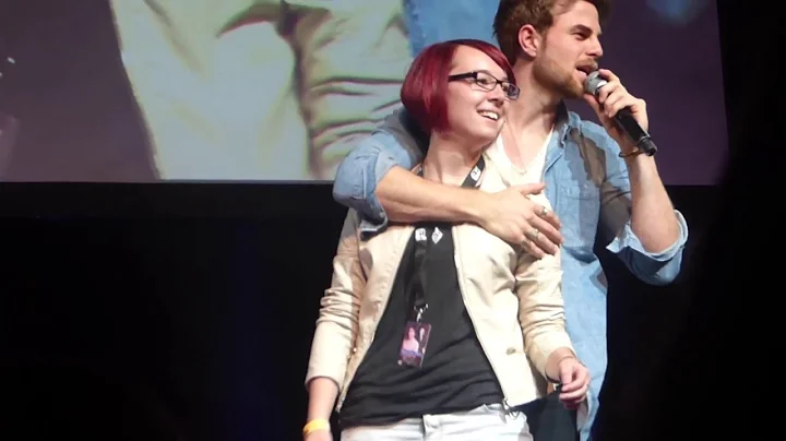 BloodyNightCon 2016 - Nathaniel Buzolic // Speaking Frensh