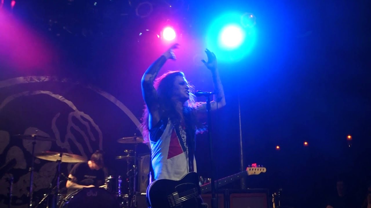 2015-02-17 Against Me (03) Those Anarcho Punks Are Mysterious @ Vinyl