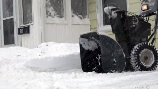 Barrie, Ont. residents dig out from huge snowstorm