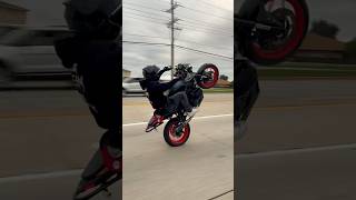 Holding it up☝🏼| MT03 #wheelie #mt03 #stuntbike #onewheel