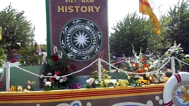 Giới thiệu Xe Hoa CĐVNOR  với Trường Việt Ngữ Văn Lang