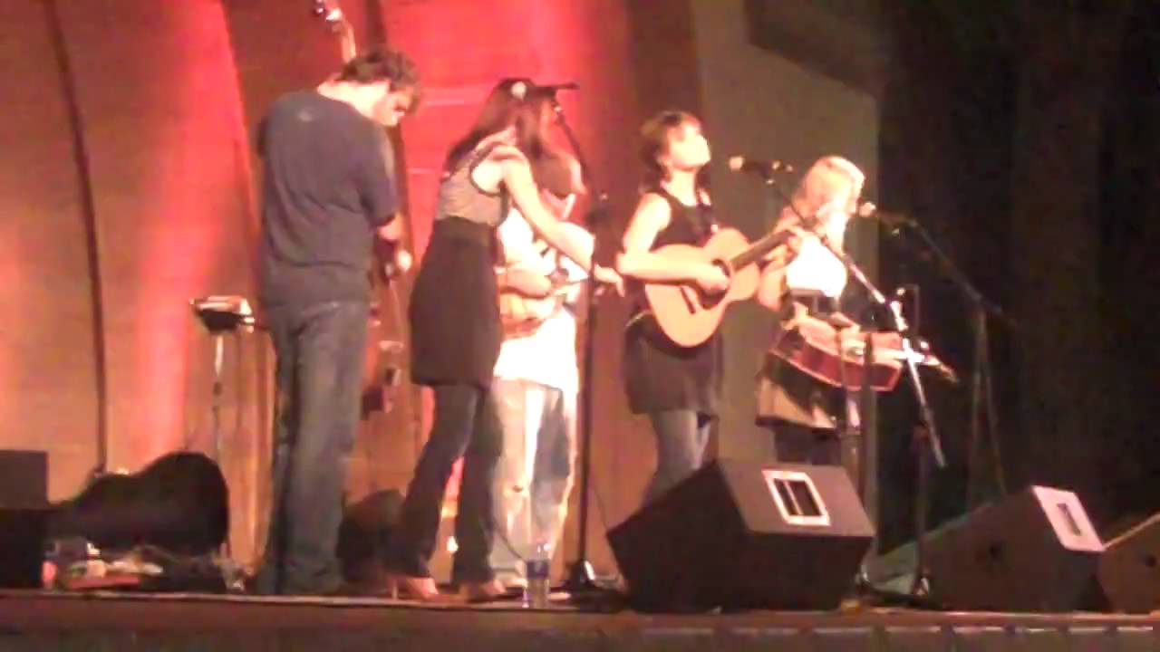 the-lovell-sisters-levitt-pavilion-pasadena-july-9-2009-youtube