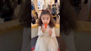 Dili Neden Bu Kadar Uzun Ya, Bana Şaka Yapmış