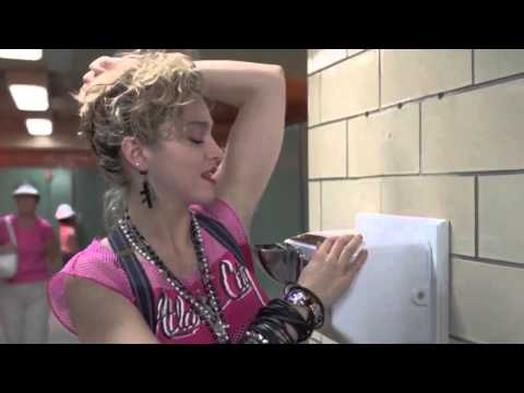 Madonna: Into The Groove [Shep Pettibone Remix] [Desperately Seeking Susan Footage] (1985)