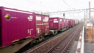 岸辺駅を通過する5087レEF65-2097貨物列車