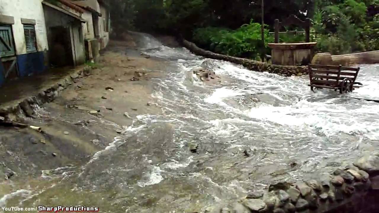 universal studio tour flood