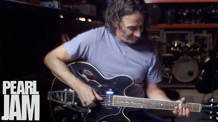 Stone Gossard Plays "Let The Records Play" - Light...