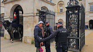 POLICE eject IDIOT TROUBLEMAKER from Horse Guards as The King's Guard looks on!