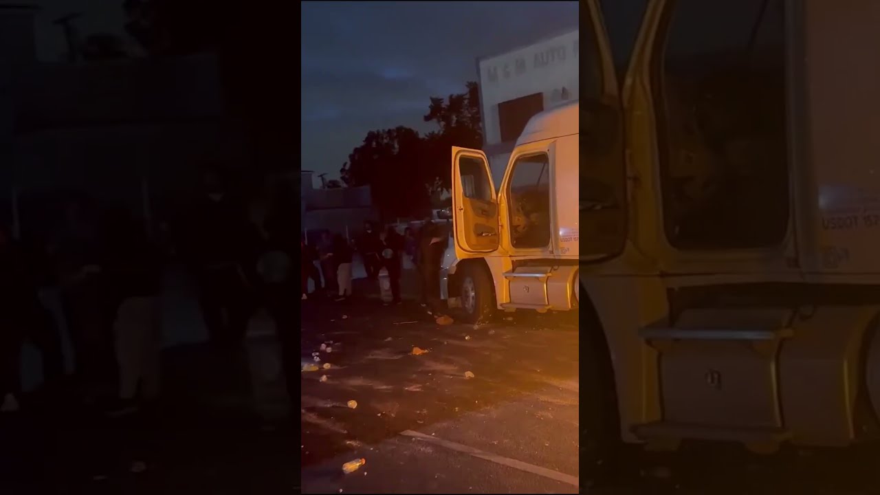 Law Enforcement Clashes With Anti ICE Protests In L A 