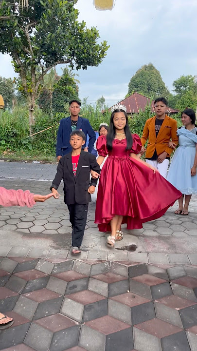 Download lagu TRIPLE DATE