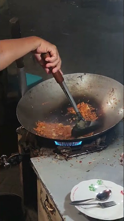 ASMR suasana warung nasi goreng legendaris sidoarjo malam hari, cek video lengkapnya di channel saya
