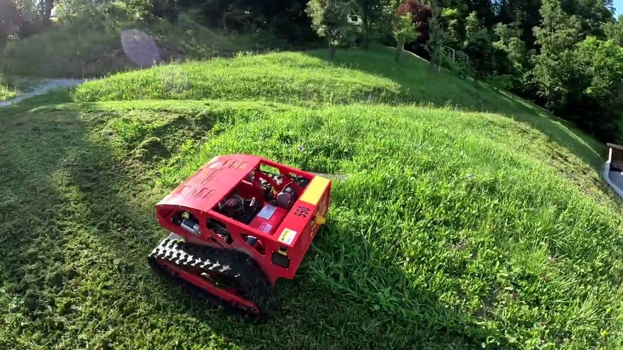 Crawler robot remote control lawn mower factory #remotecontrollawnmower #remotelawnmower #lawnmower😉