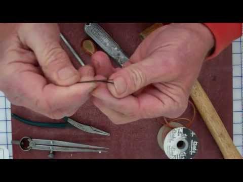 Basic Leather Working Pt. 2 - How to Use A Swivel Knife 