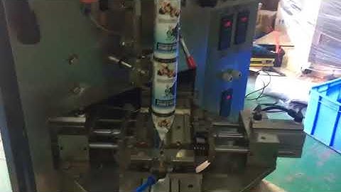 Triangle pouch packaging machine for liquid