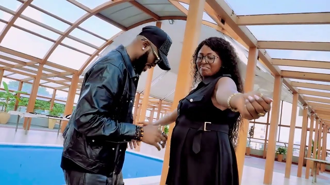 Balle a terre papa Lova Lova (je l'aime clip vidéo) muntuta 