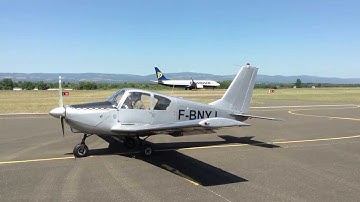 Boeing 737-800 Take Off & Taxi Gardan GY-80