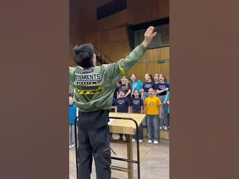 ХОР ПОЕТ РОНДОНДОН - YouTube